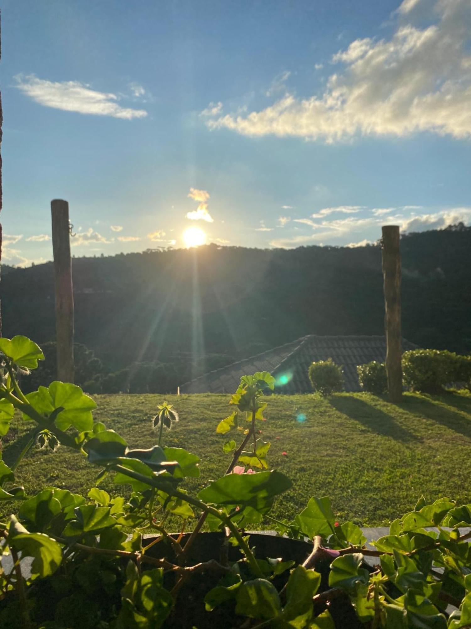 Appartamento Casa Aconchegante Na Montanha Campos do Jordão Esterno foto